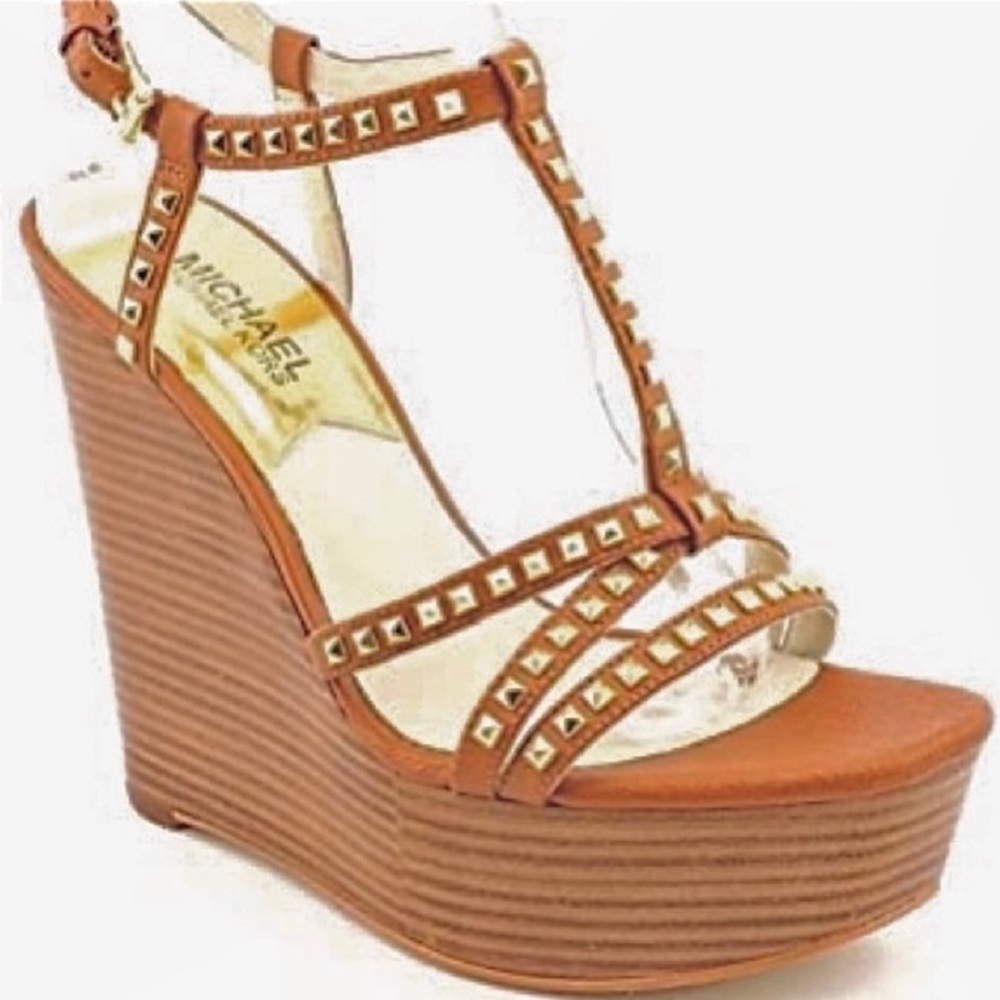 Michael Kors Alexi T-strap Studded Wedge - size 8 in Luggage with Gold Studs